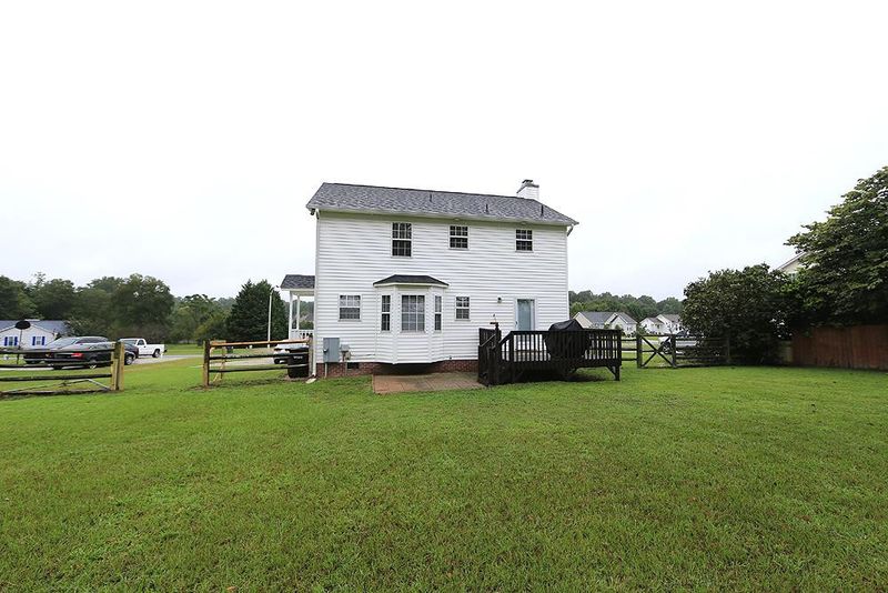 1204 Ashton Hollow Dr, Raleigh, NC 27603