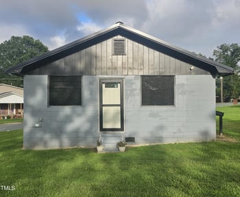 1204 Avondale Dr, Burlington, NC 27217
