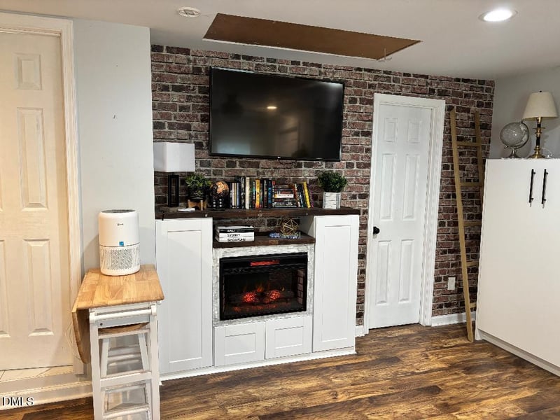 1204 Belhaven Rd, Cary, NC 27513