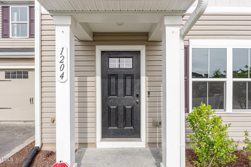 1204 Bridgewater Dr, Durham, NC 27704