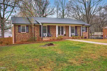 1204 Cary St, Burlington, NC 27215