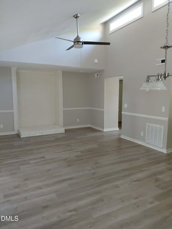 1204 Cedarhurst Dr, Sanford, NC 27332