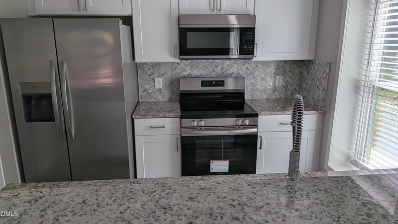 1204 Cedarhurst Dr, Sanford, NC 27332
