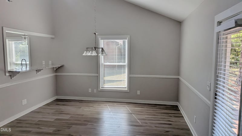 1204 Cedarhurst Dr, Sanford, NC 27332