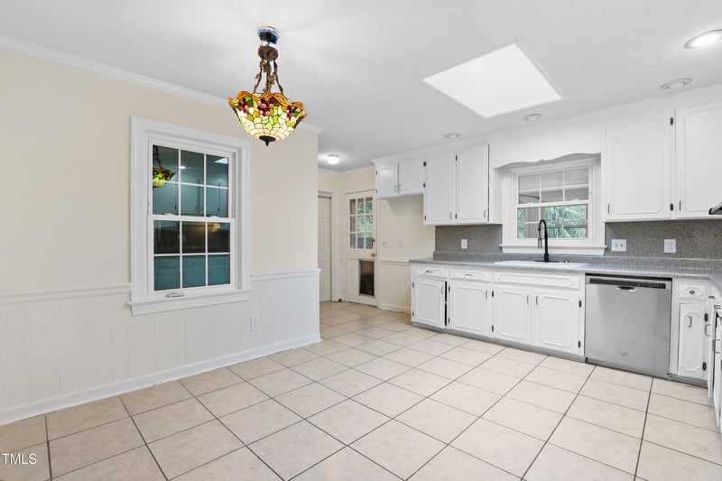 1204 Country Ridge Dr, Raleigh, NC 27609