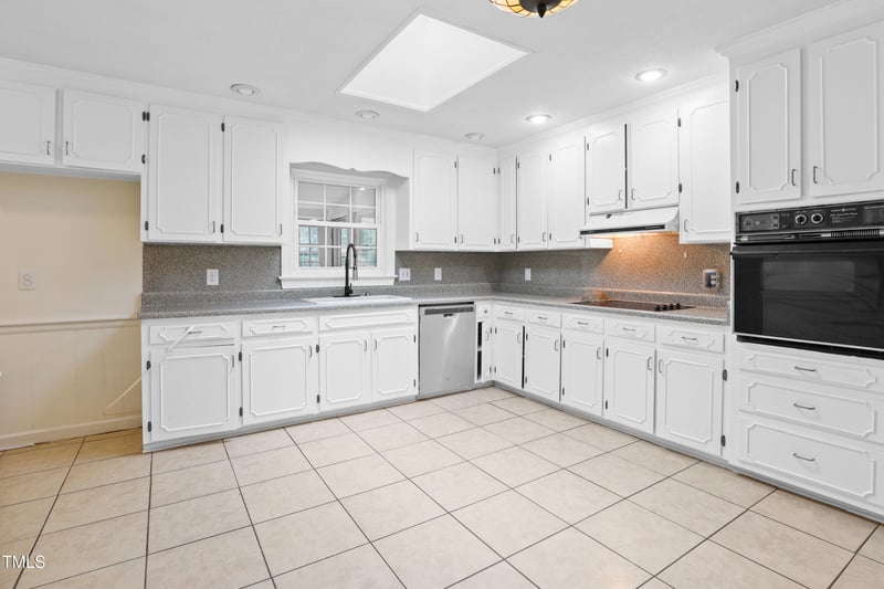 1204 Country Ridge Dr, Raleigh, NC 27609