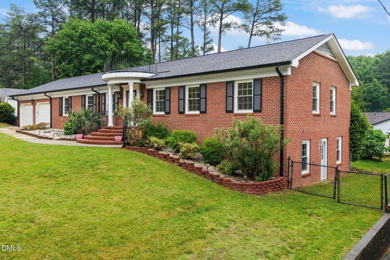 1204 Country Ridge Dr, Raleigh, NC 27609