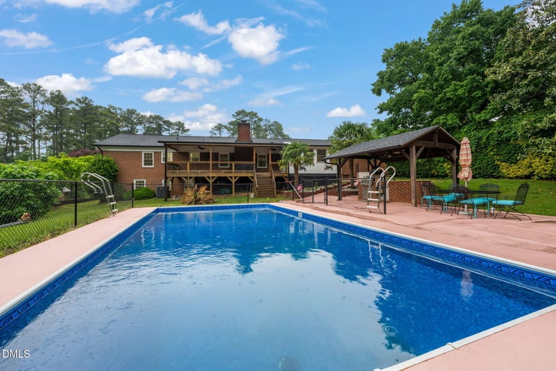 1204 Country Ridge Dr, Raleigh, NC 27609