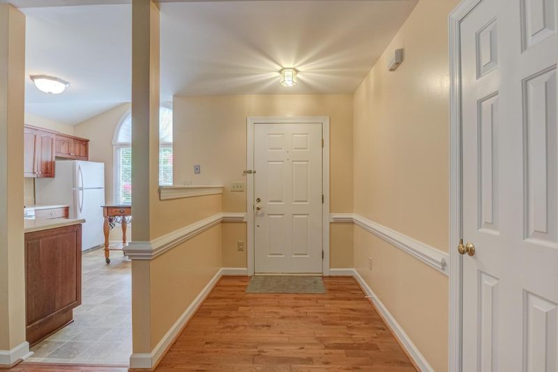 1204 Cranebridge Pl, Chapel Hill, NC 27517