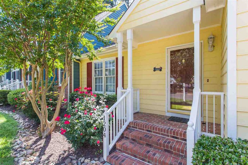 1204 Cranebridge Pl, Durham, NC 27517