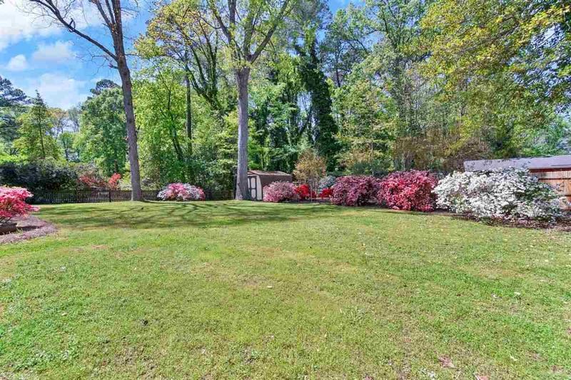 1204 Kingston Ridge Rd, Cary, NC 27511