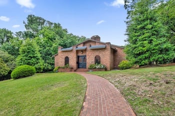 1204 Longleaf Dr, Fayetteville, NC 28305