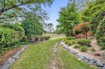 1204 Longleaf Dr, Fayetteville, NC 28305