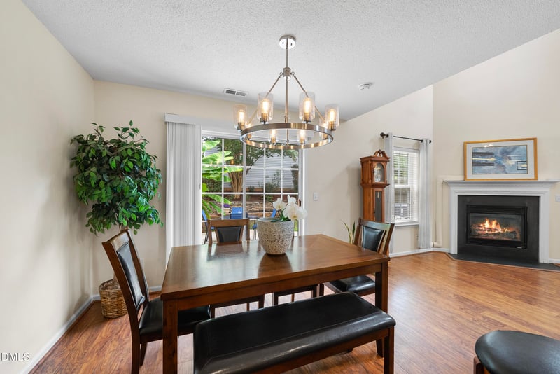 1204 Meadow Moss Ct, Raleigh, NC 27613