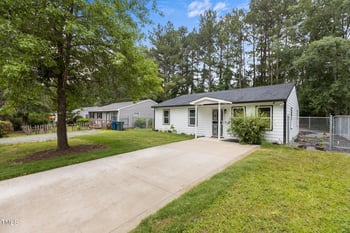 1204 Pecan Pl, Durham, NC 27704