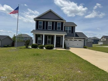 1204 Piper Ct, Hope Mills, NC 28348