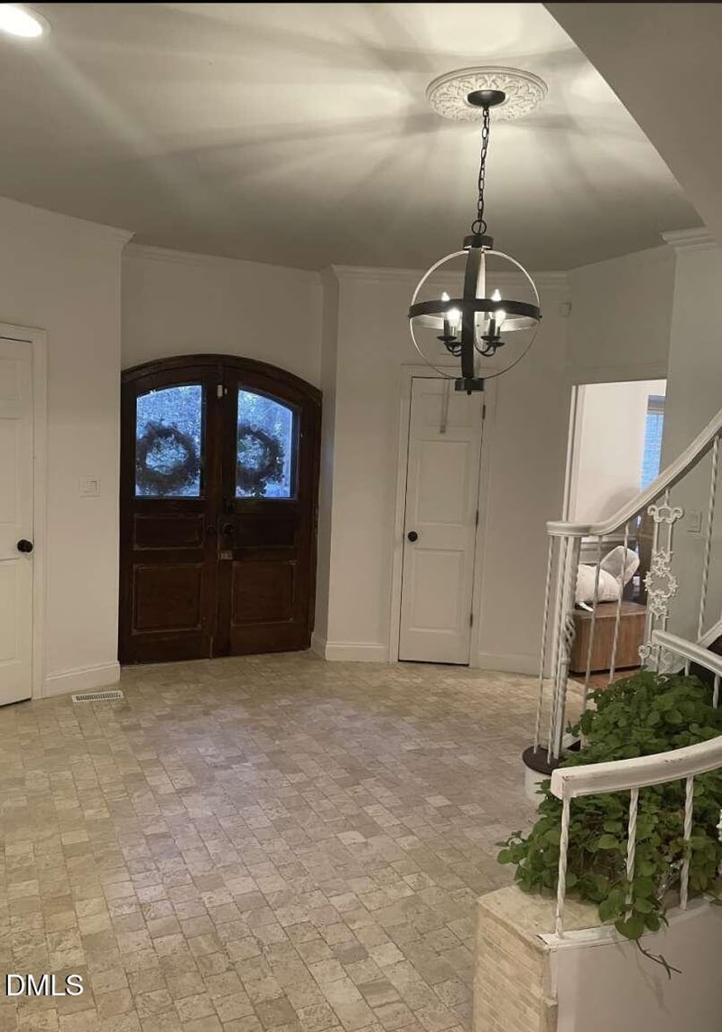 1204 Queensferry Rd, Cary, NC 27511