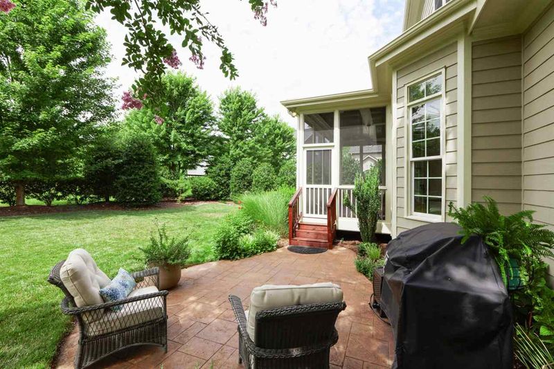 1204 Riggins Mill Rd, Cary, NC 27519