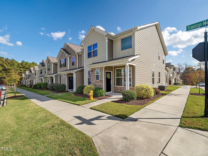 1204 Treetop Meadow Ln, Wake Forest, NC 27587