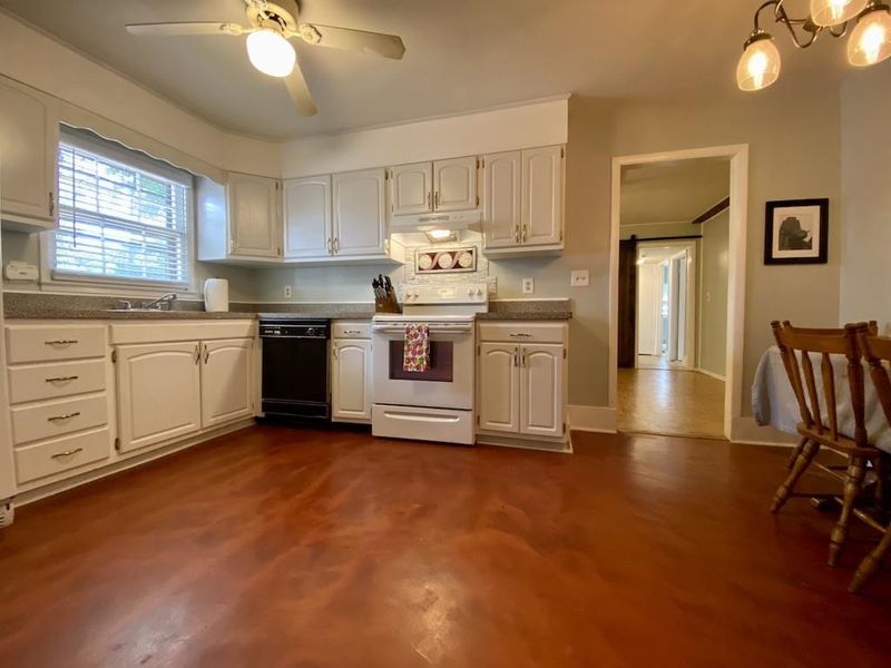 1204 Wyldewood Rd, Durham, NC 27704