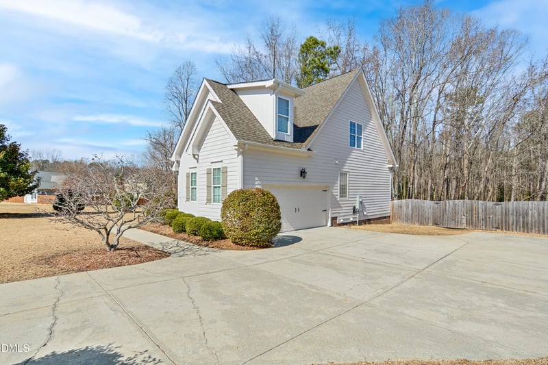 1205 Autumn Grove Ct, Fuquay Varina, NC 27526