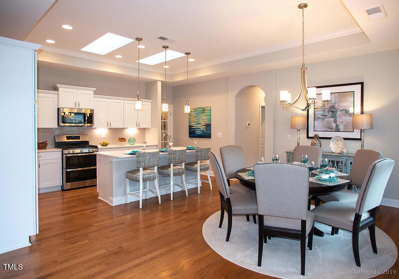 1205 Bridgeforth Ln, Chapel Hill, NC 27517