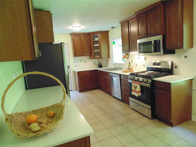 1205 Champion Dr, Cary, NC 27511