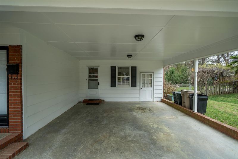 1205 Fowler Dr, Garner, NC 27529