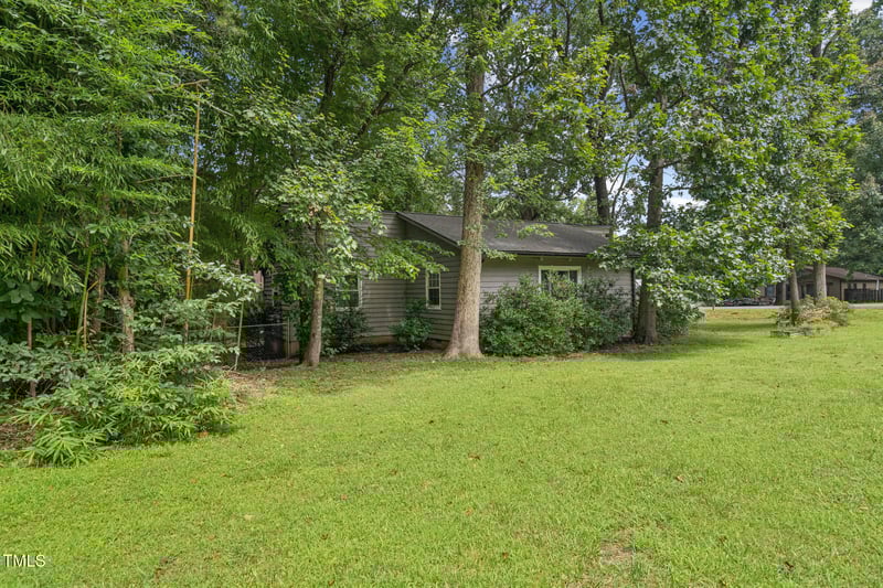 1205 John Breckenridge Dr, Hillsborough, NC 27278
