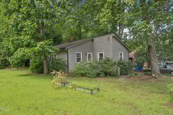 1205 John Breckenridge Dr, Hillsborough, NC 27278