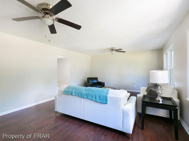 1205 Kienast Dr, Fayetteville, NC 28314