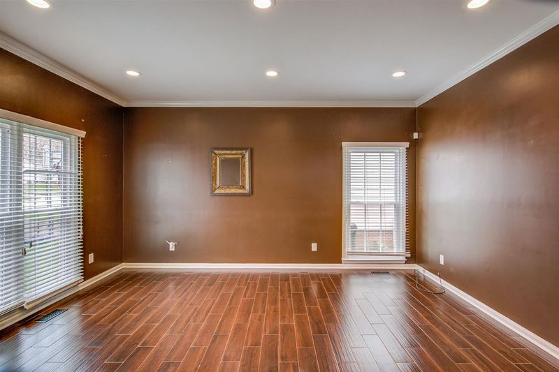 1205 Matthews Glen Dr, Knightdale, NC 27545
