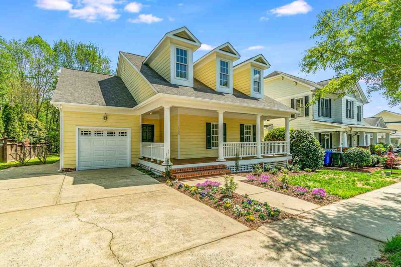 1205 Pinehurst Dr, Chapel Hill, NC 27517