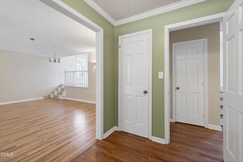 1205 Seabrook Ave, Cary, NC 27511