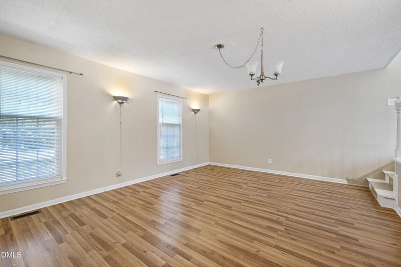 1205 Seabrook Ave, Cary, NC 27511