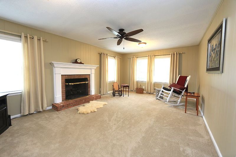 1205 Sturdivant Dr, Cary, NC 27511