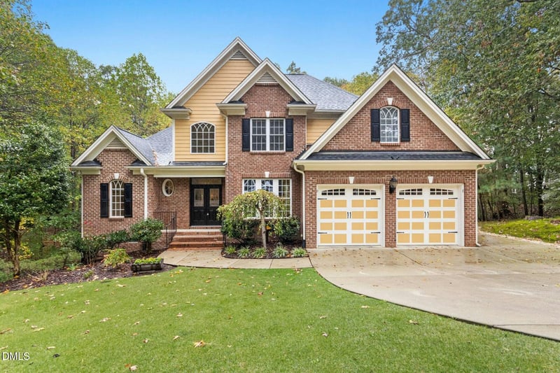 1205 Trotter Bluffs Dr, Holly Springs, NC 27540