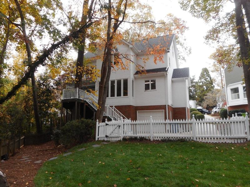 1205 Weldon Pl, Raleigh, NC 27608