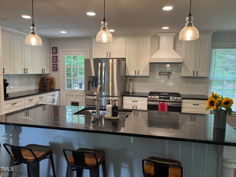 1205 Willow Dr, Chapel Hill, NC 27514