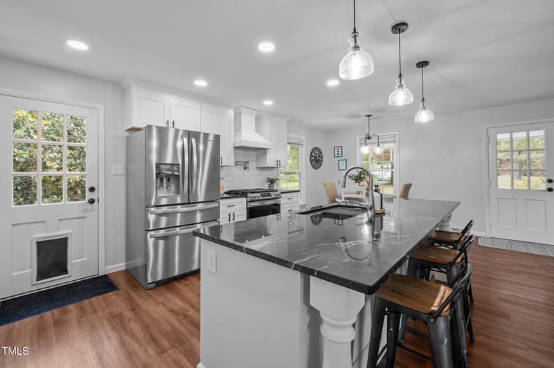 1205 Willow Dr, Chapel Hill, NC 27517