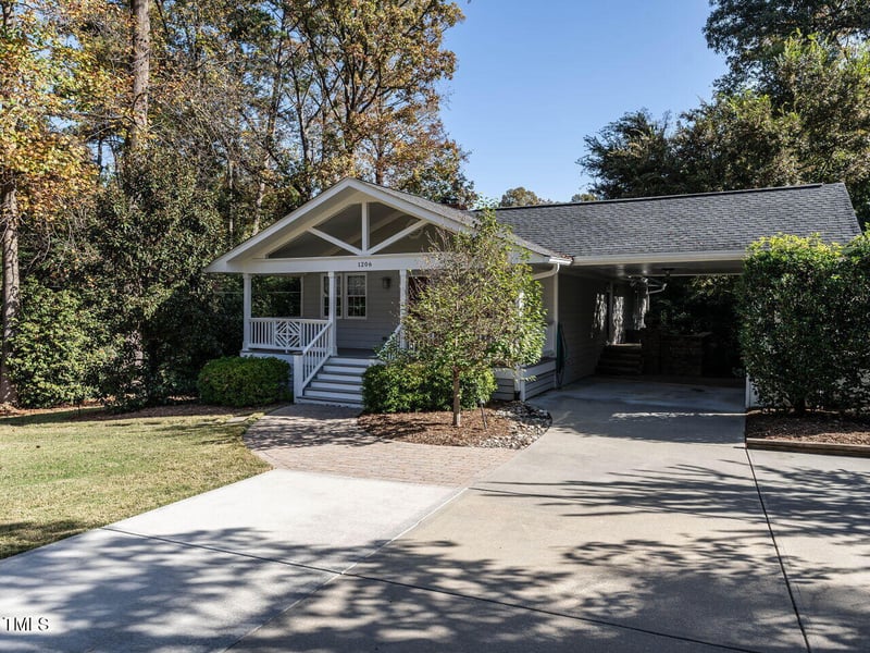 1206 Dogwood Ln, Raleigh, NC 27607