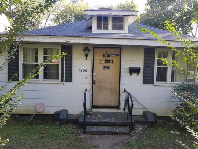 1206 Hargett St, Raleigh, NC 27610