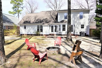 1206 Hunters Trl, Hope Mills, NC 28348