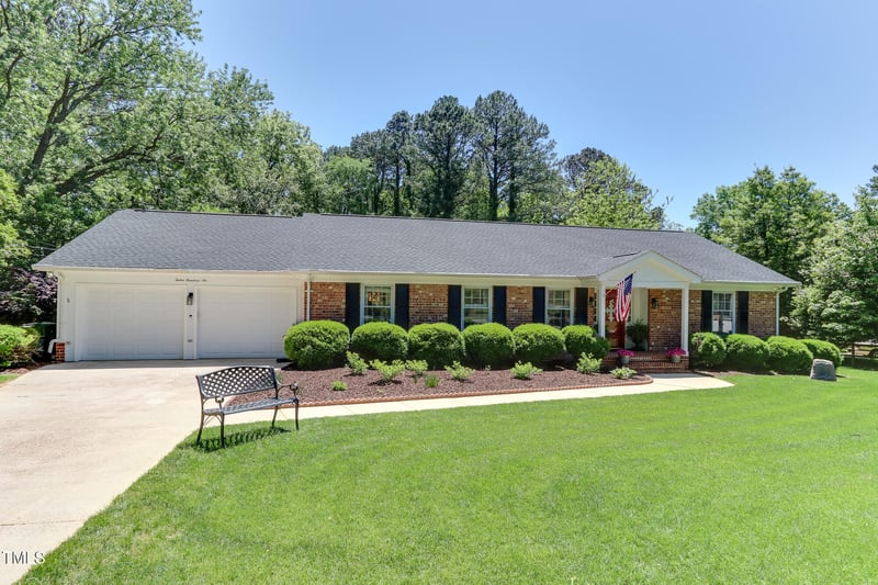 1206 Ivy Ln, Raleigh, NC 27609