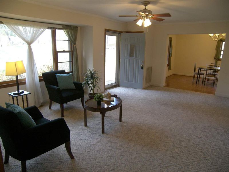 1206 E Oak Dr, Durham, NC 27712