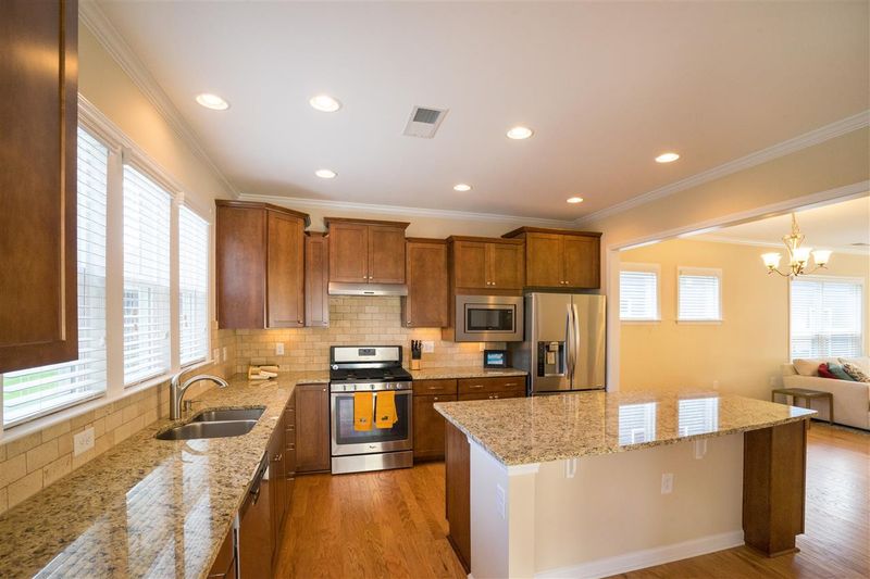 1206 E Rosedale Creek Dr, Durham, NC 27703