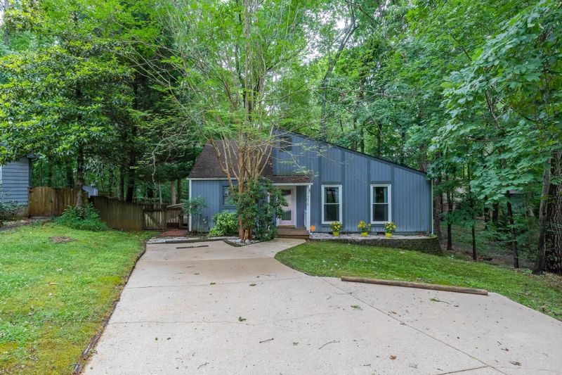 1206 Selwyn Ln, Cary, NC 27511