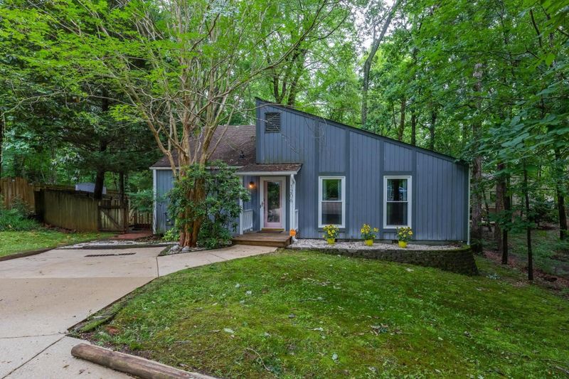 1206 Selwyn Ln, Cary, NC 27511