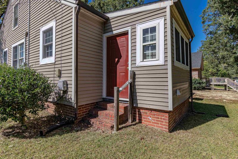 1207 S 12th St, Lillington, NC 27546