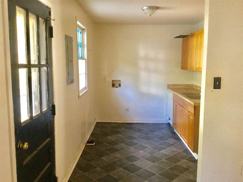 1207 Bunche Dr, Raleigh, NC 27610